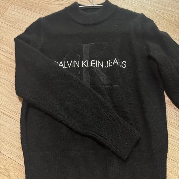 [BUNJANG] Calvin Klein Knit XS / 캘빈클라인 진 니트 XS