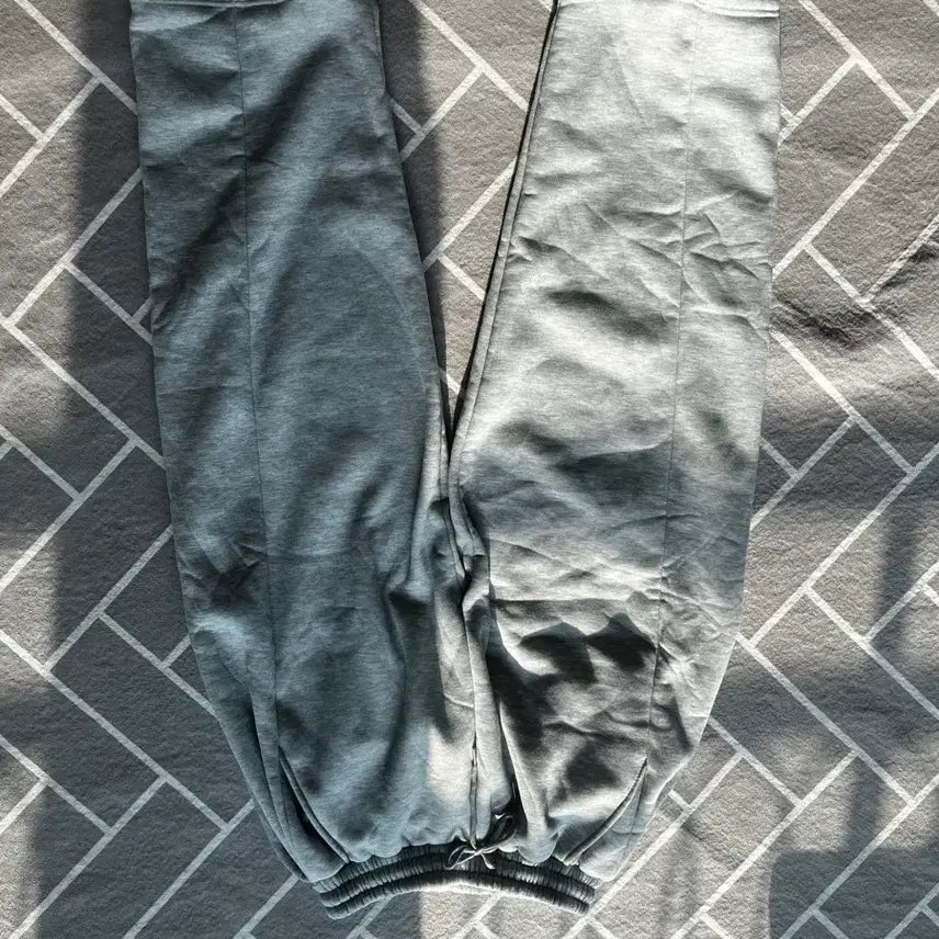 [BUNJANG] Wide Fit Gray Training Pants / 와이드핏 사이드턱 회색 트레이닝 바지