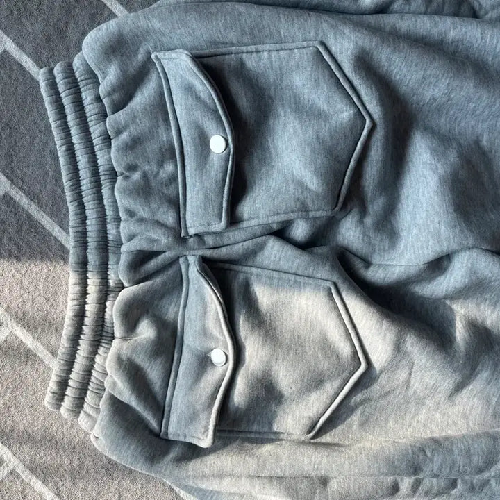 [BUNJANG] Wide Fit Gray Training Pants / 와이드핏 사이드턱 회색 트레이닝 바지