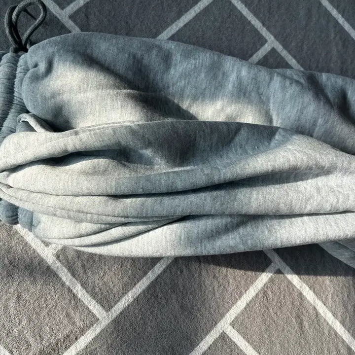 [BUNJANG] Wide Fit Gray Training Pants / 와이드핏 사이드턱 회색 트레이닝 바지