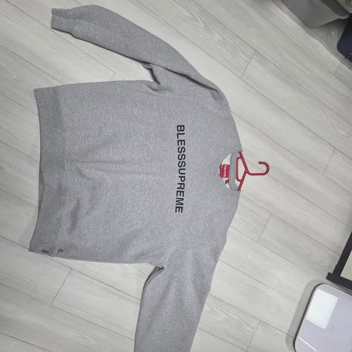 [BUNJANG] Supreme x Bless Crewneck Heather Gray 23FW / 슈프림 x 블레스 크루넥 헤더 그레이 23FW