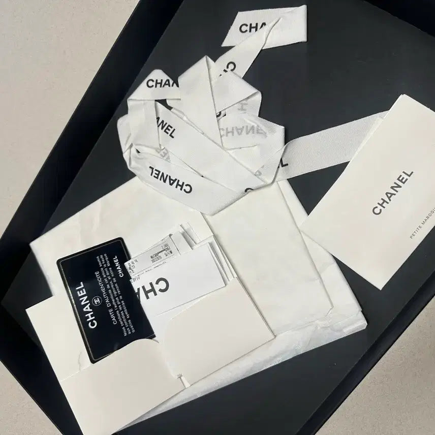 [BUNJANG] Boy Chanel Clutch Bag / 보이샤넬 클러치백