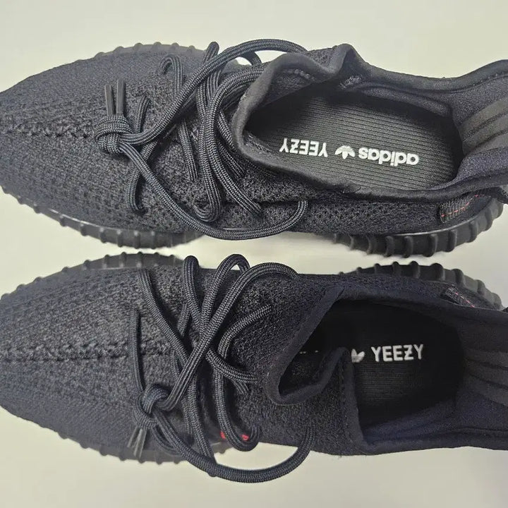 [BUNJANG] Adidas Yeezy Boost 350 V2 Black Red Sneakers / 아디다스 이지부스트 350 V2 블랙 레드