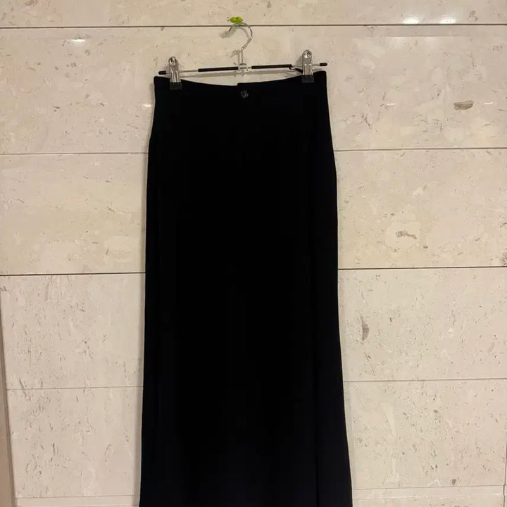 [SOLD OUT] 빈티지 꼼데가르송 미디 스커트 블랙 s