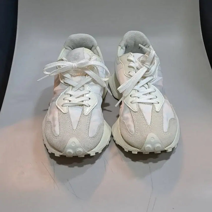 [BUNJANG] New Balance 327 Sneakers 225mm / 뉴발란스 327 운동화 225mm