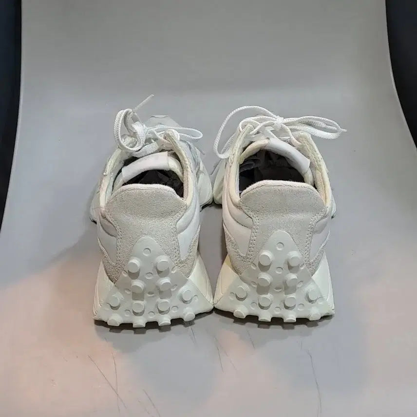 [BUNJANG] New Balance 327 Sneakers 225mm / 뉴발란스 327 운동화 225mm