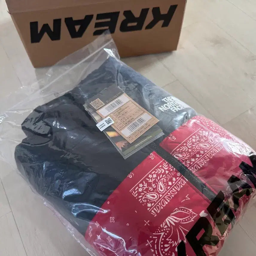 [BUNJANG] The North Face Nuptse Rio Red (S) Jacket / [새제품] 노스페이스 눕시 리오레드(S) 판매