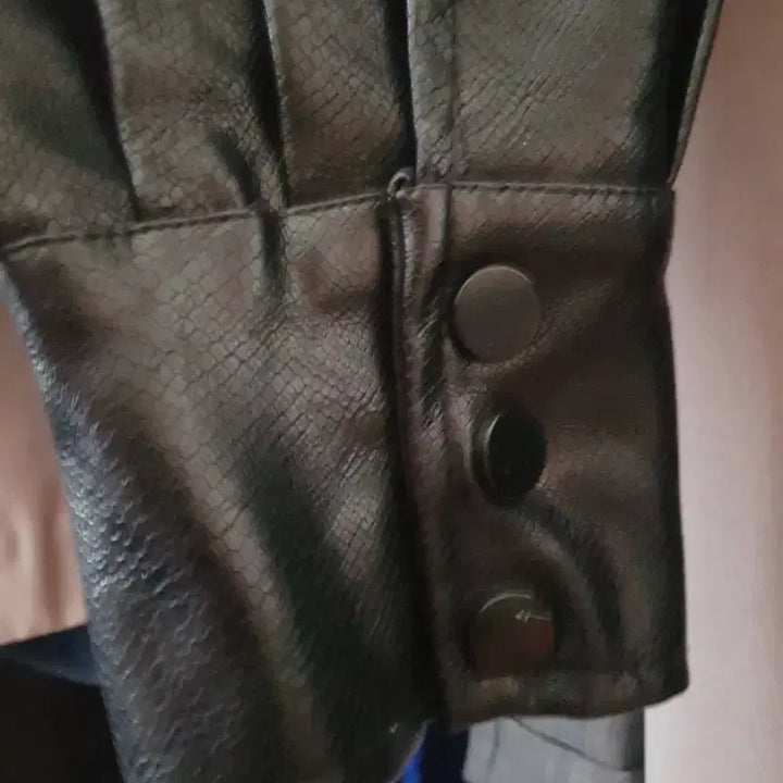 [BUNJANG] Short Faux Leather Jacket / 빅카라 퍼프 벌룬 가죽자켓 숏자켓