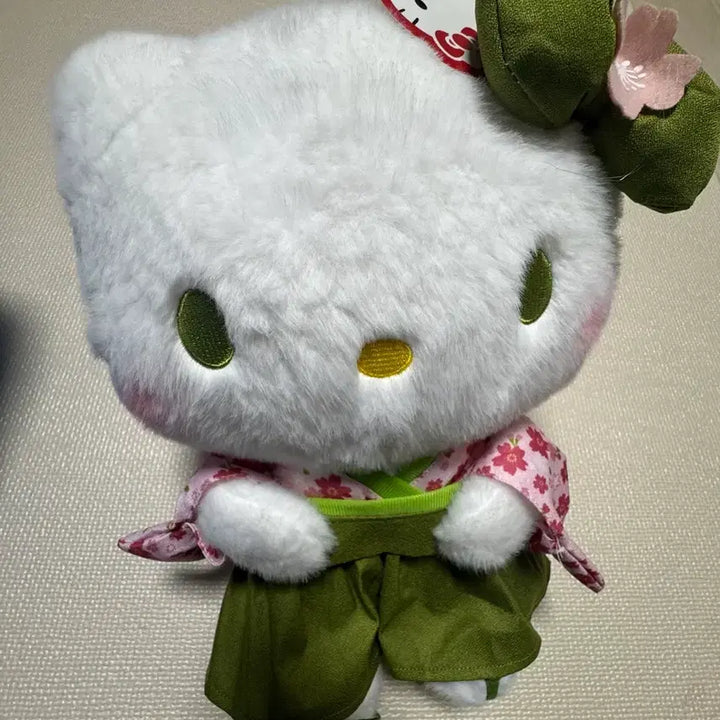 [BUNJANG] Sanrio Japan Limited Sakura Matcha Kimono Hello Kitty / (새상품) 일본 한정판 벚꽃 말차 기모노 키티
