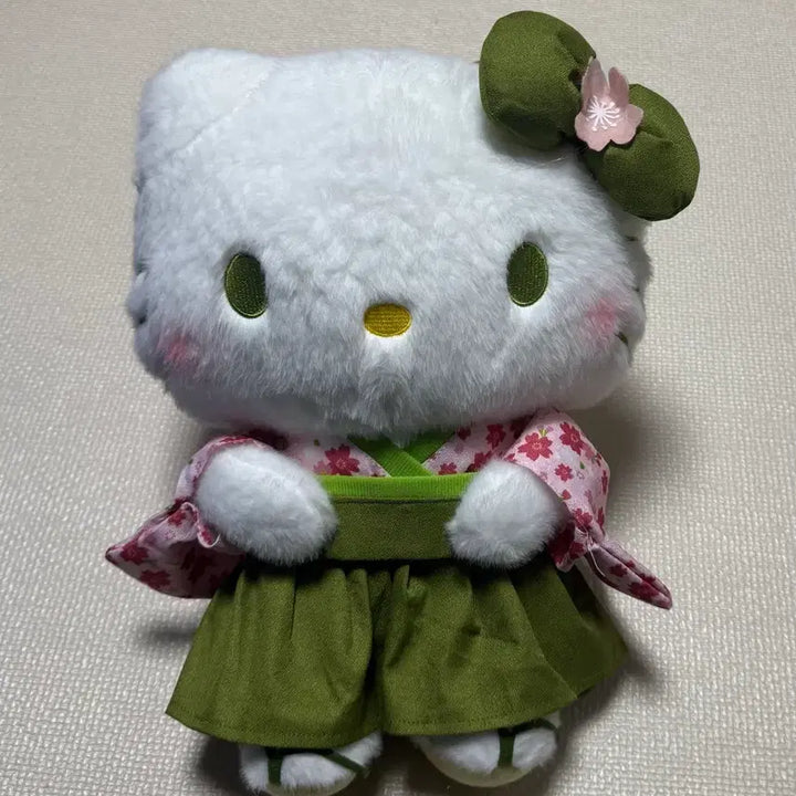 [BUNJANG] Sanrio Japan Limited Sakura Matcha Kimono Hello Kitty / (새상품) 일본 한정판 벚꽃 말차 기모노 키티