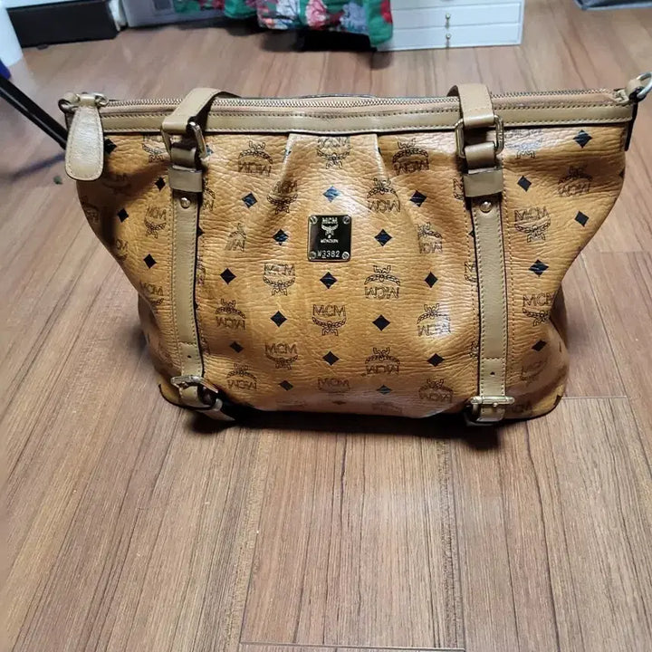 [BUNJANG] MCM Tote Bag / MCM 비세토스 토트백 성주택 있어요