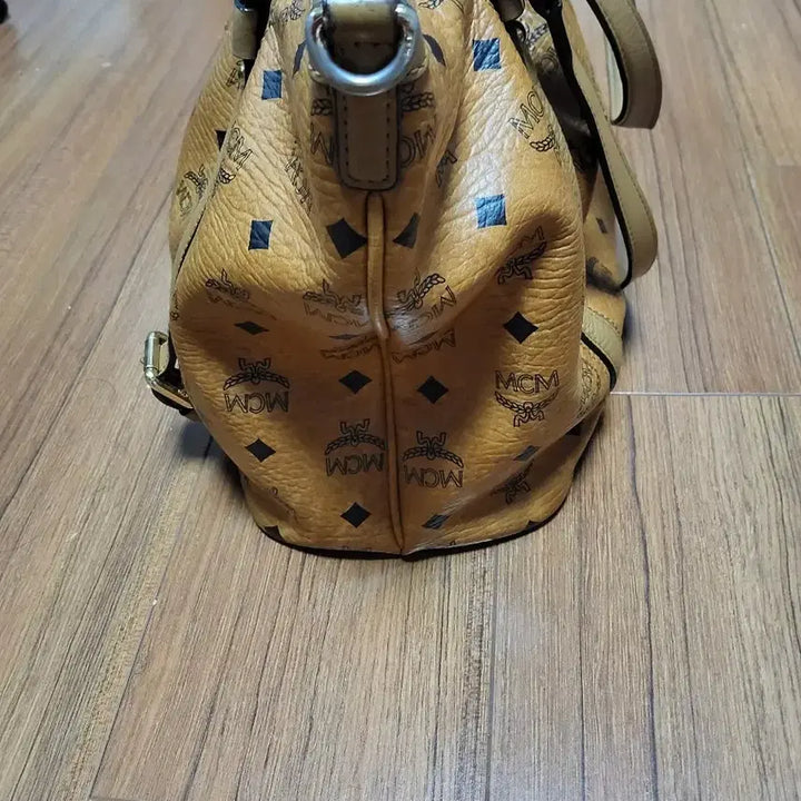 [BUNJANG] MCM Tote Bag / MCM 비세토스 토트백 성주택 있어요