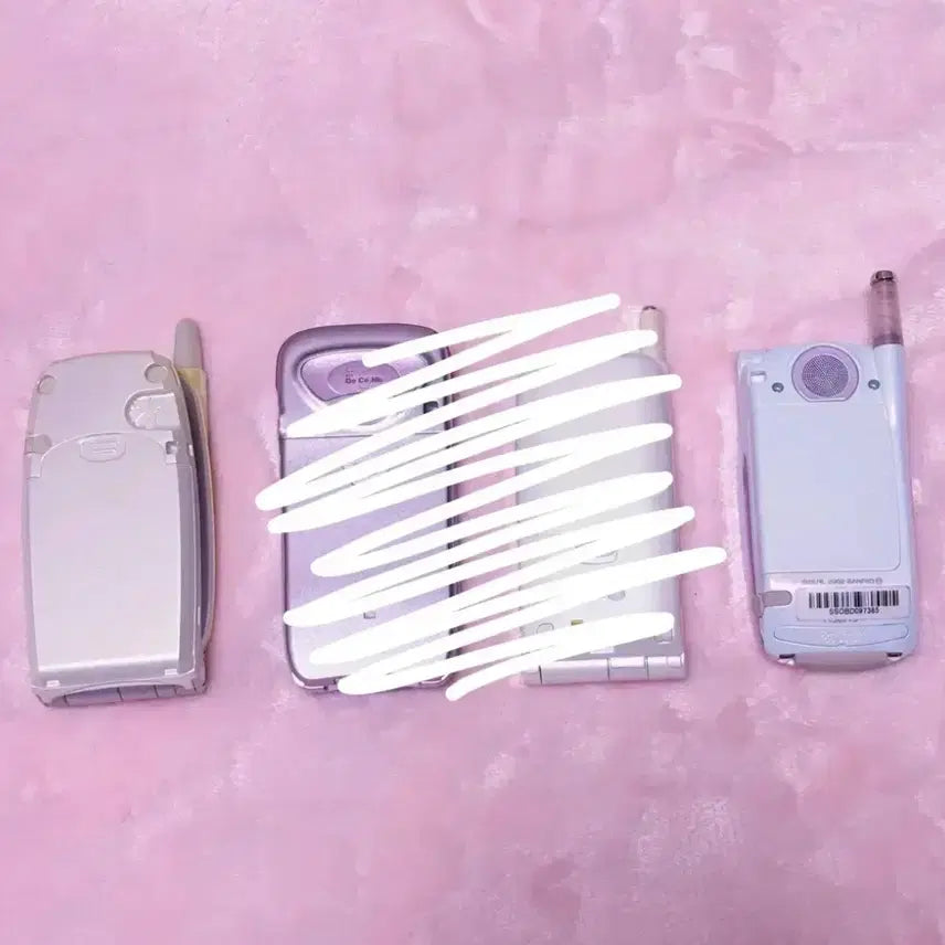 [BUNJANG] Kitty Phone Mock-up Phone Vintage Phone Bundle / 키티폰 키티 폰 목업폰 고전 키티 폰 키티스트랩