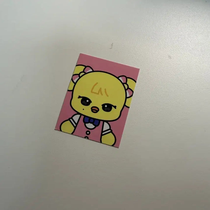 [BUNJANG] IVE Pop-Up Store Photo Issac / 번개장터 최저가 , 매물 없음 ] 아이브 미니브 팝업 스토어 증사나오리