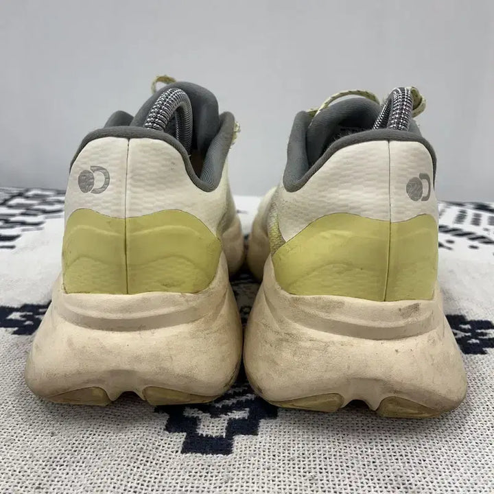 [BUNJANG] Discovery Expedition Jogger Flex V2 Sneakers / 디스커버리 익스페디션의 조거 플렉스 V2 운동화 240 E02093