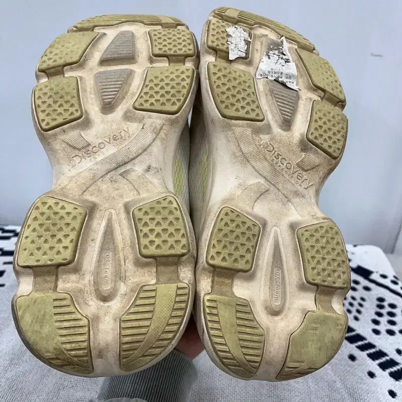 [BUNJANG] Discovery Expedition Jogger Flex V2 Sneakers / 디스커버리 익스페디션의 조거 플렉스 V2 운동화 240 E02093