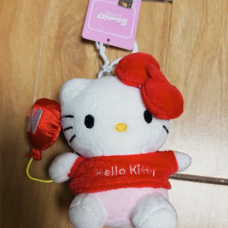 [SOLD OUT] 산리오 헬로키티 풍선 봉제 인형 키링 새상품