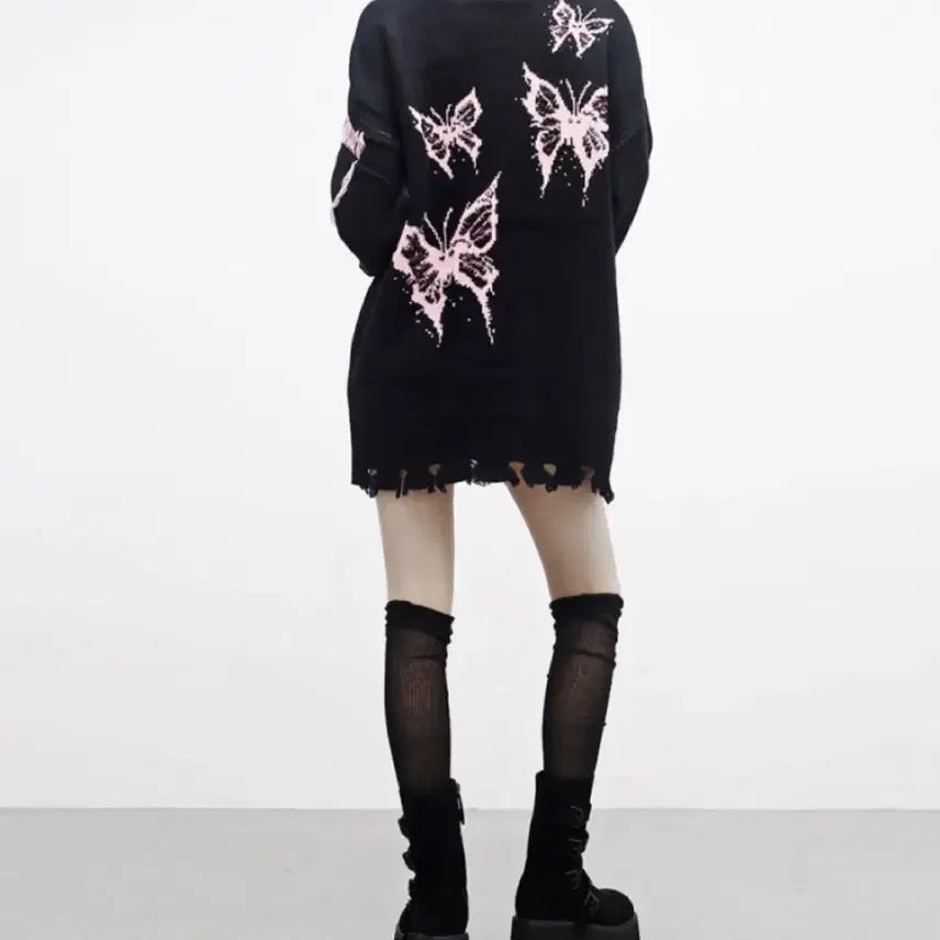 [BUNJANG] Noncode Butterfly Oversized Knit / 논코드 버터플라이 오버핏 니트
