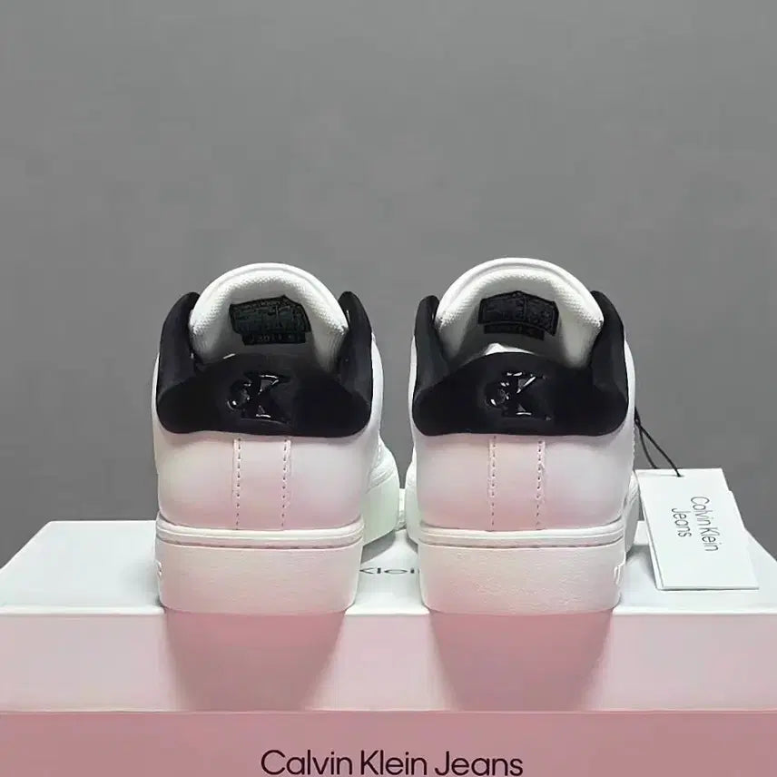 [BUNJANG] Calvin Klein Classic Sneakers / 캘빈클라인 스니커즈 230 [새상품]