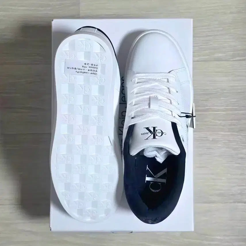 [BUNJANG] Calvin Klein Classic Sneakers / 캘빈클라인 스니커즈 [새상품]