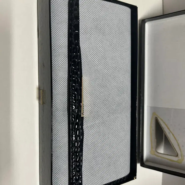 [BUNJANG] Hello Kitty Long Wallet / 정품 헬로키티 장지갑