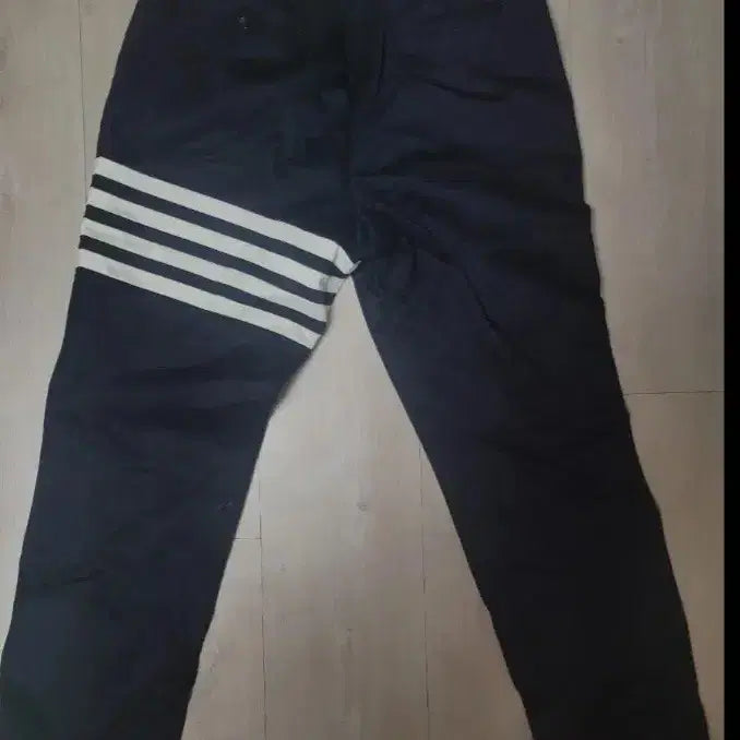 [SOLD OUT] 톰브라운 삼선 슬랙스 면바지 3size 마지막가격다운