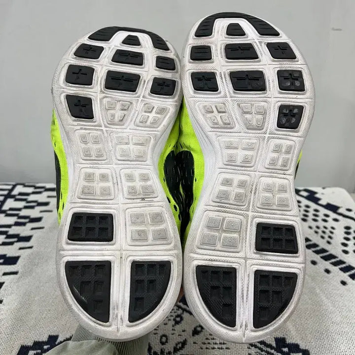 [SOLD OUT] 나이키 루나 트레이너 러닝화 운동화 275 E02099