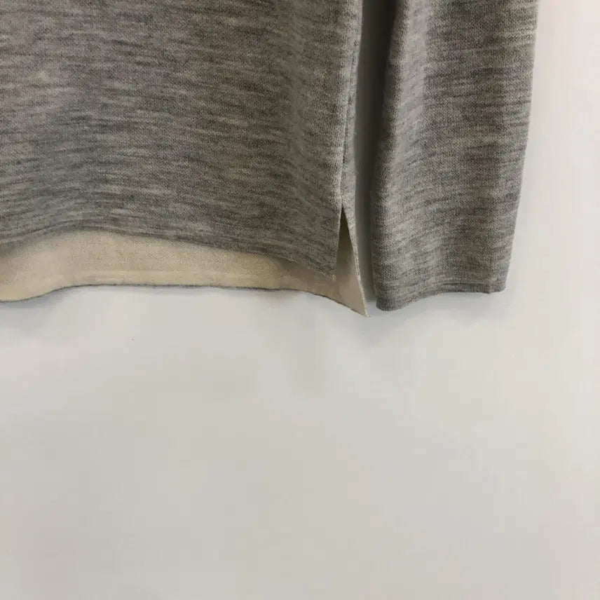 [BUNJANG] Lacoste Wool 100% Patch Logo Turtleneck Sweater / 라코스테 울 100% 폴라니트 여성 90 패치로고