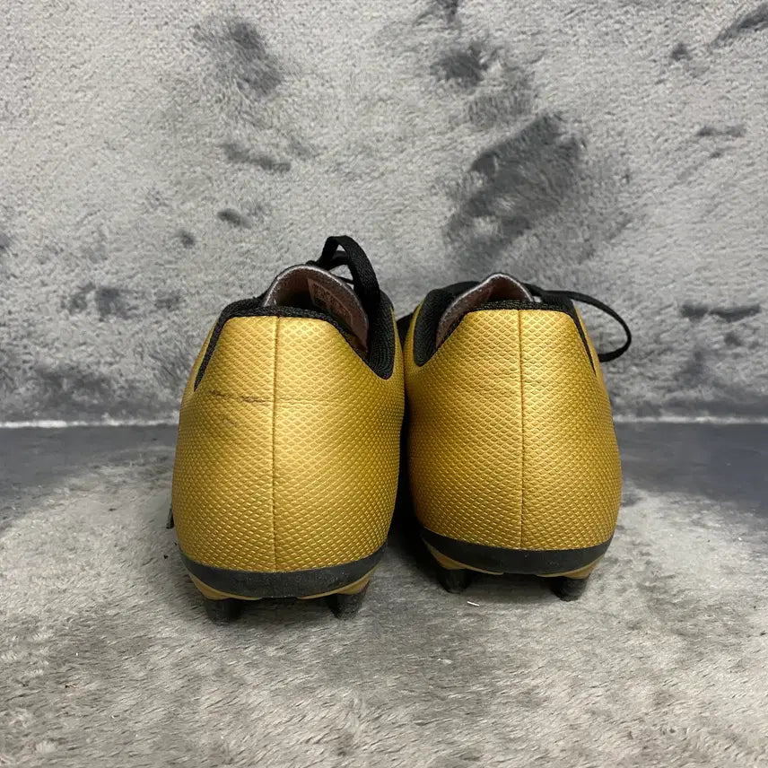 [SOLD OUT] 아디다스 축구화 270