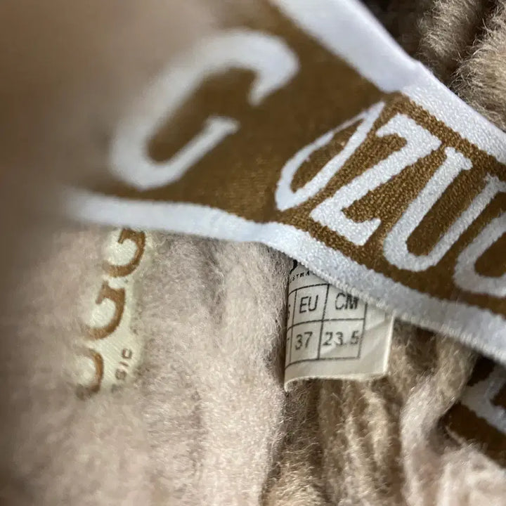 [BUNJANG] UGG Sandals 235 / 어그 샌들 235