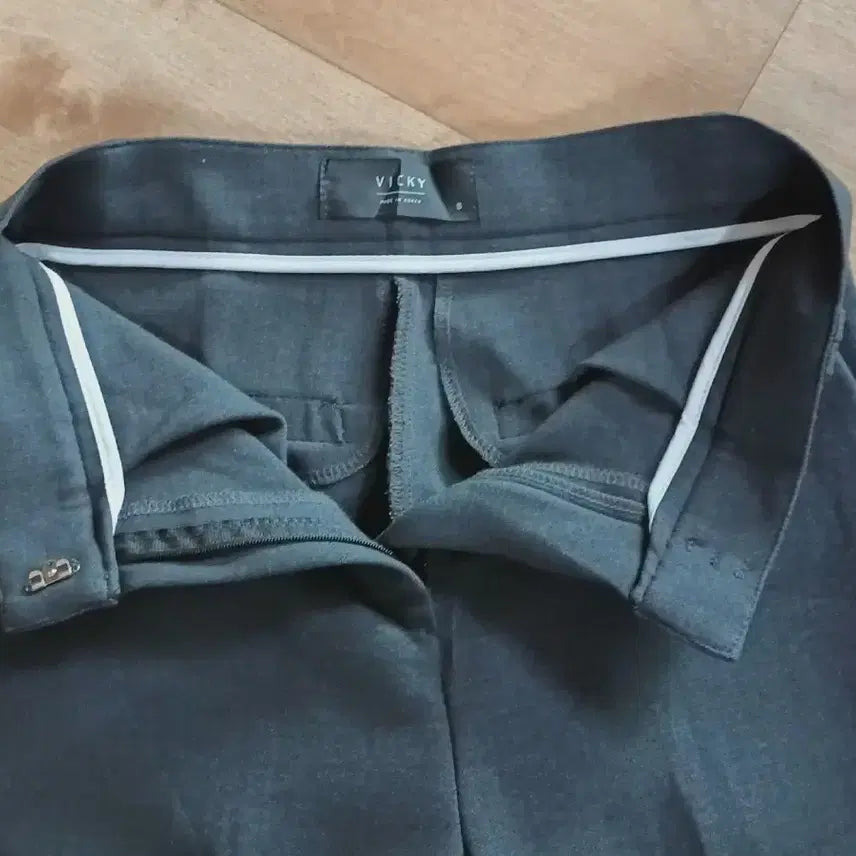 [BUNJANG] VIKI Slacks Pants 26 / VIKI 비키 슬랙스 팬츠 26 사이즈