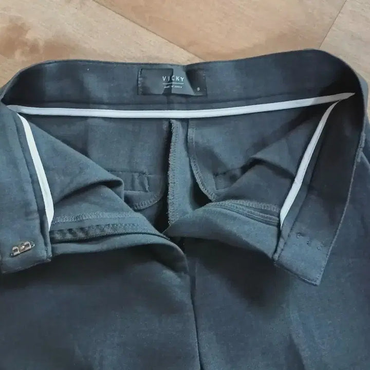 [BUNJANG] VIKI Slacks Pants 26 / VIKI 비키 슬랙스 팬츠 26 사이즈