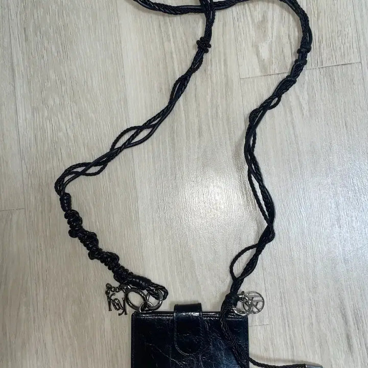 [BUNJANG] Kiss of Life Sumin Wallet Black / 키시닝지갑블랙