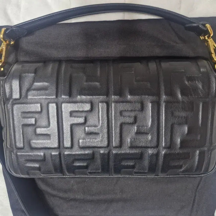 [BUNJANG] Fendi Baguette Bag / 펜디 바게트백