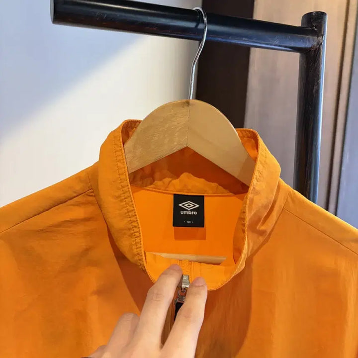 [BUNJANG] Umbro Windbreaker Jacket / 16102 - 엄브로 바람막이 자켓