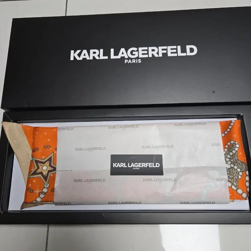 [BUNJANG] Karel Lagerfeld Silk Scarf / 칼 라거펠트 실크100스카프  새제품