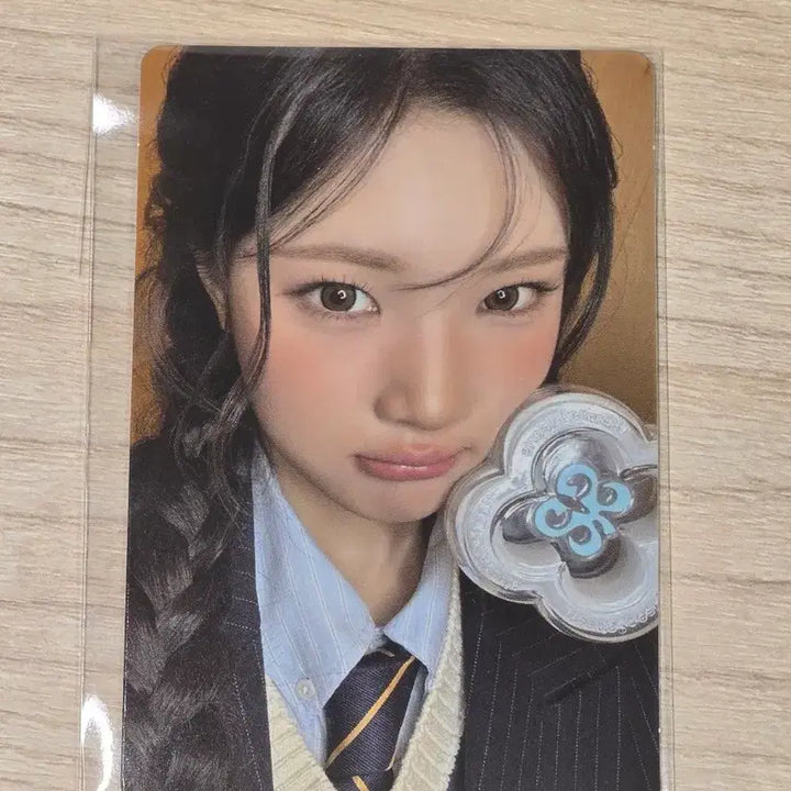 [BUNJANG] Heart Light Stick Photocard (Sealed) / 하투하 응원봉 포카 주은 (미개봉)