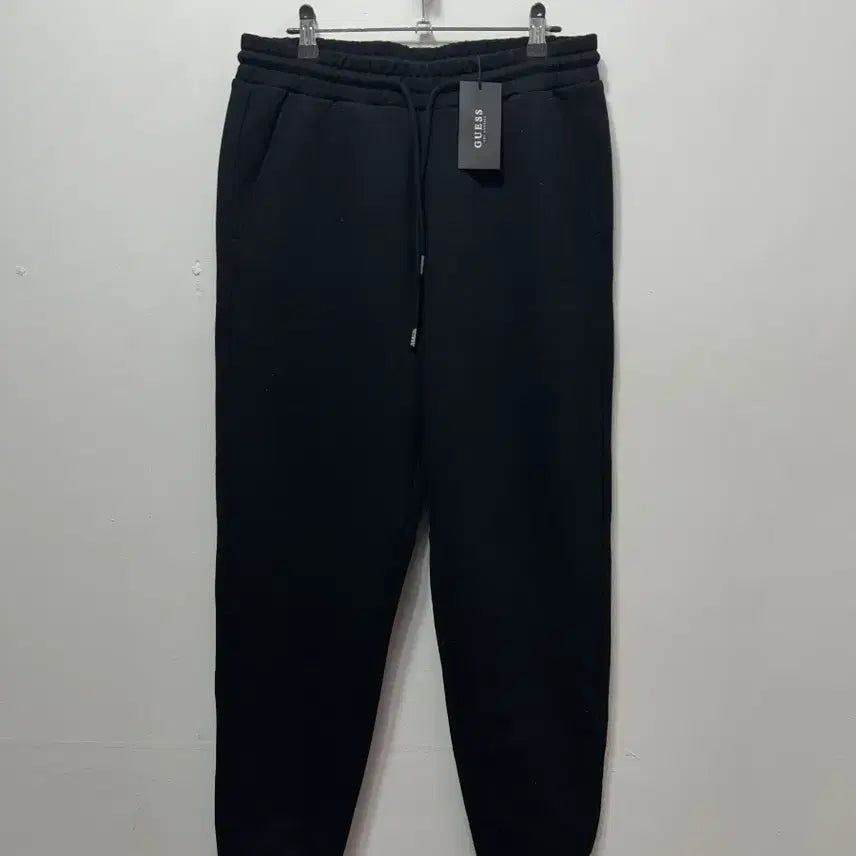 [BUNJANG] Guess Black Training Jogger Pants L / 게스 블랙 트레이닝 조거바지 새상품 L