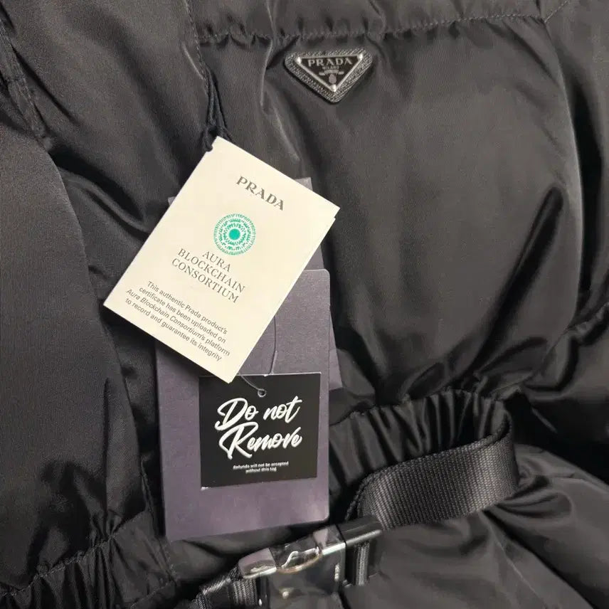 [BUNJANG] Prada Pocket Belted Padded Jacket / [40] 프라다 25fw 여성 포켓 벨트 패딩 새상품