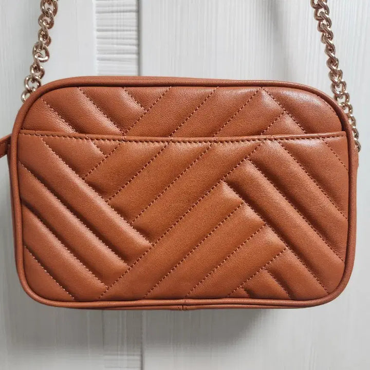 [BUNJANG] Metrocity Embossed Crossbody Bag / 메트로시티 크로스백