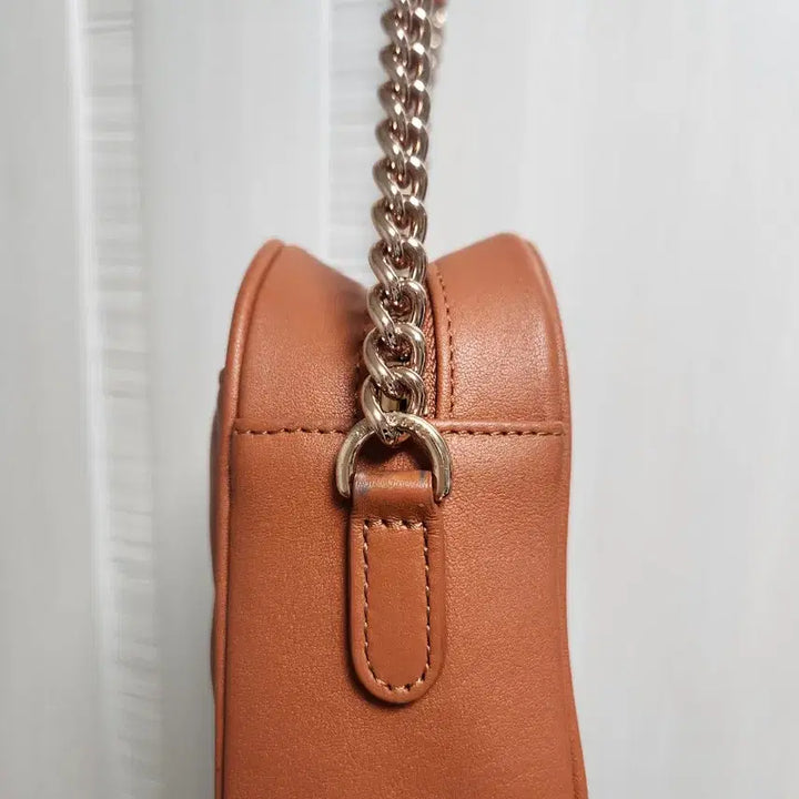 [BUNJANG] Metrocity Embossed Crossbody Bag / 메트로시티 크로스백