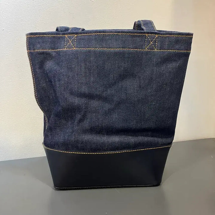 [SOLD OUT] 아페쎄 악셀 로고 데님 토트백