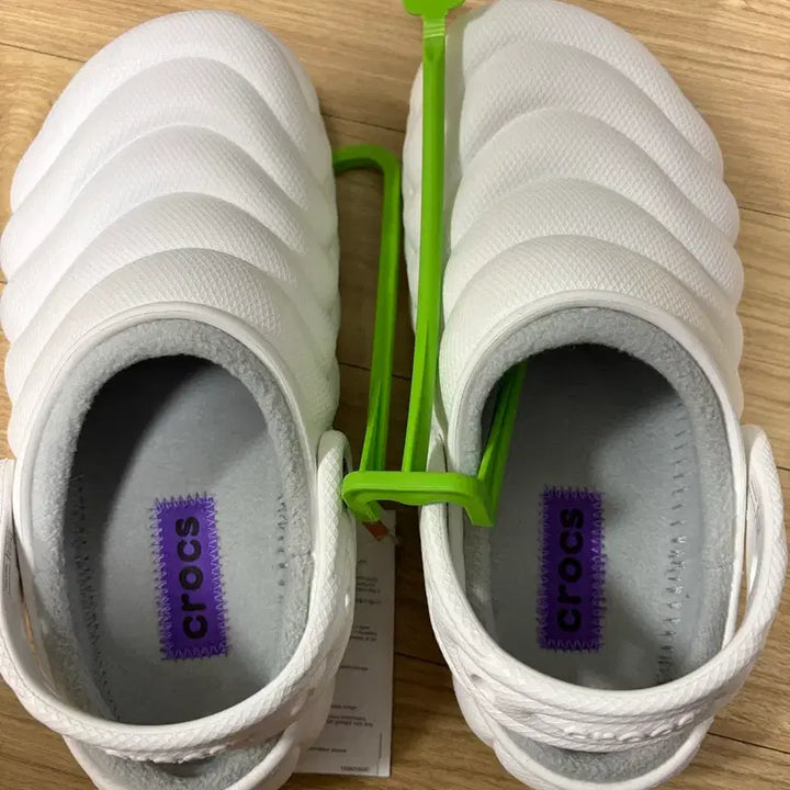 [BUNJANG] Crocs Echo Clog White 230 / 크록스 에코 퍼 클로그 화이트 230(새상품)