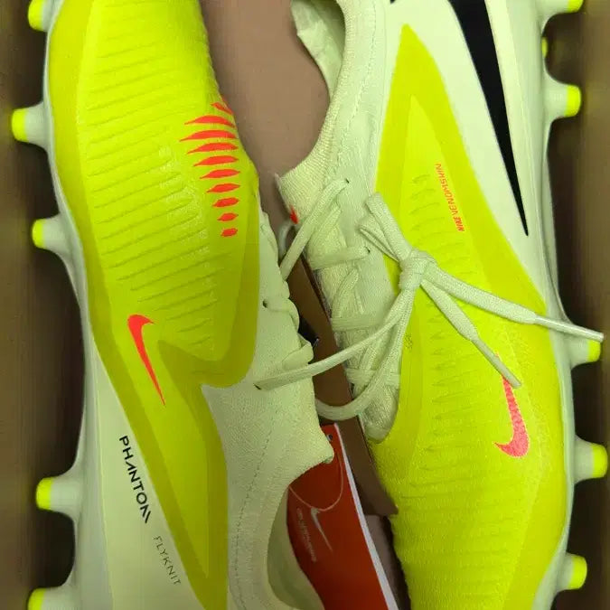 [BUNJANG] Nike Phantom 6 Low Pro AG Football Boots - Size 285 / 나이키 팬텀 6 로우 프로 AG 285 새생품