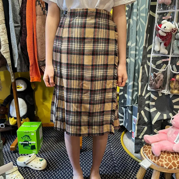 [SOLD OUT] [Japanese Vintage] 체크 울 미디 플리츠 랩 스커트