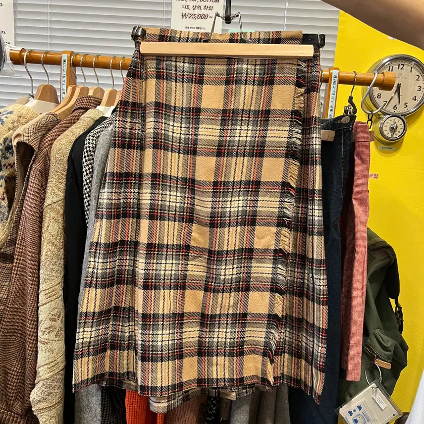 [SOLD OUT] [Japanese Vintage] 체크 울 미디 플리츠 랩 스커트