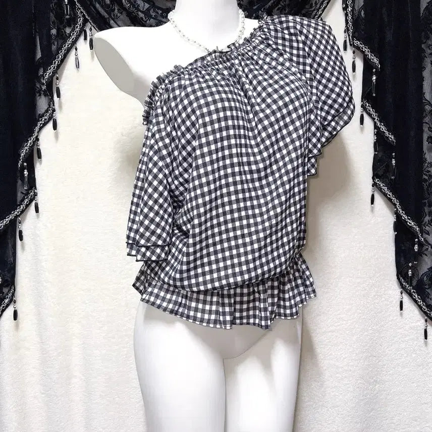 [BUNJANG] Ingni Romantic Gyaru Check Off-shoulder Blouse / 잉그니 ingni 로맨틱갸루 체크 오프숄더 블라우스 로걀탑 튜닉 러블리