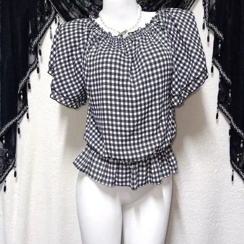 [BUNJANG] Ingni Romantic Gyaru Check Off-shoulder Blouse / 잉그니 ingni 로맨틱갸루 체크 오프숄더 블라우스 로걀탑 튜닉 러블리