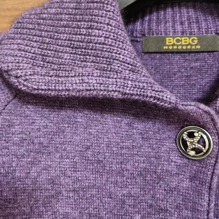 [SOLD OUT] BCBG MONOGRAM 울 퍼플 니트 가디건 22년상품