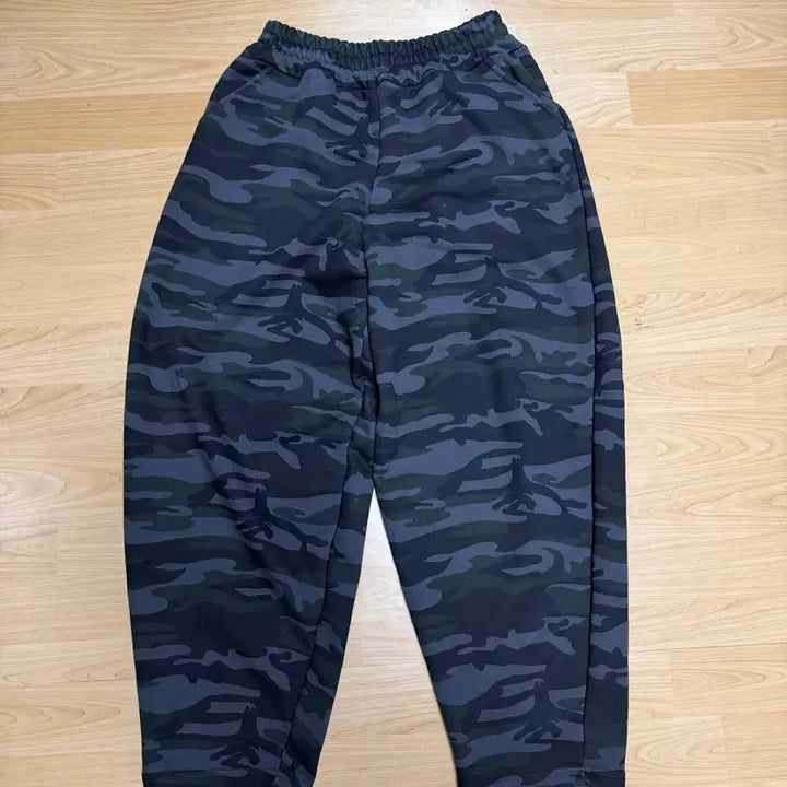 [BUNJANG] L Boundary Camo Training Pants / [L] 바운더리 카모 벌룬핏 트레이닝 팬츠